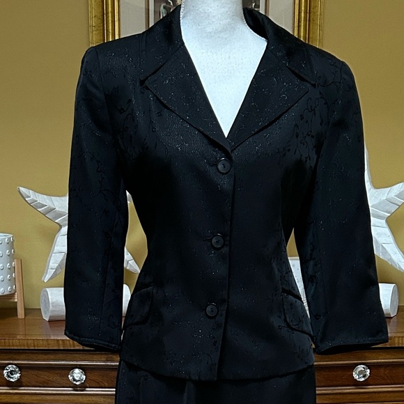 Women’s Vtg 90’s Y2K Office Girl Formal Black Floral Embroidered 2 PC Skirt Set - Picture 3 of 15